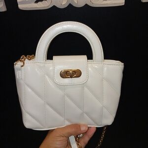 Elegant White Quilted Handbag